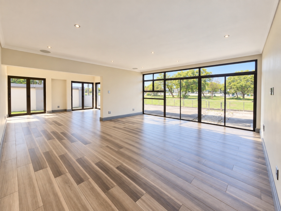 To Let 4 Bedroom Property for Rent in The Islands Estates North West